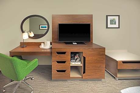 Room with Two Queen Beds - Non-Smoking