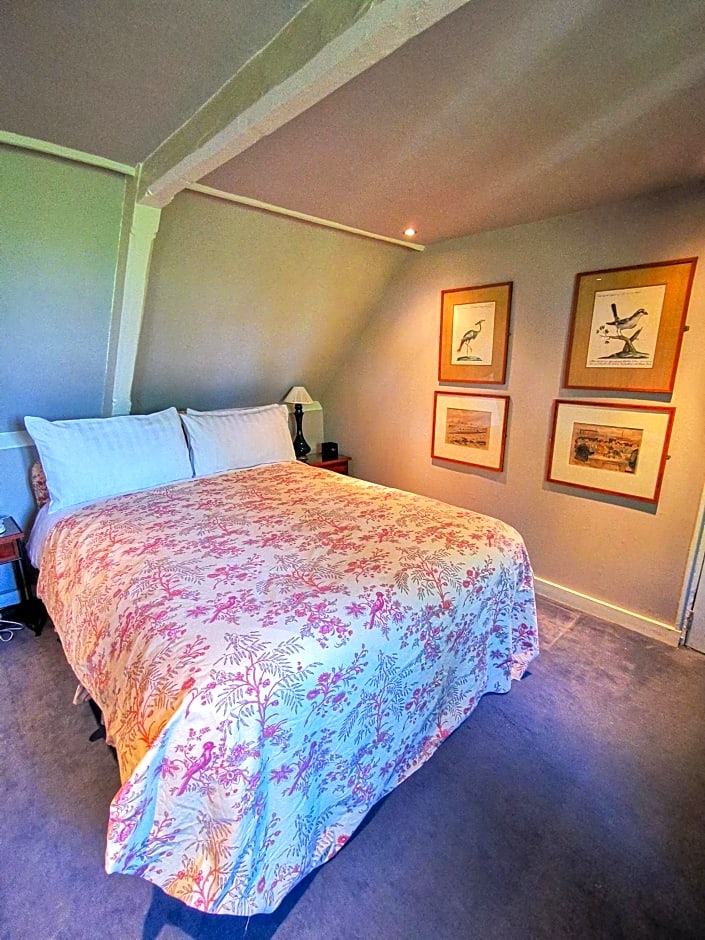 Cedar House Boutique B&B