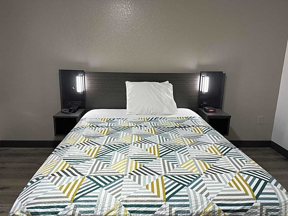 Studio 6 Extended Stay - West Palm Beach, FL