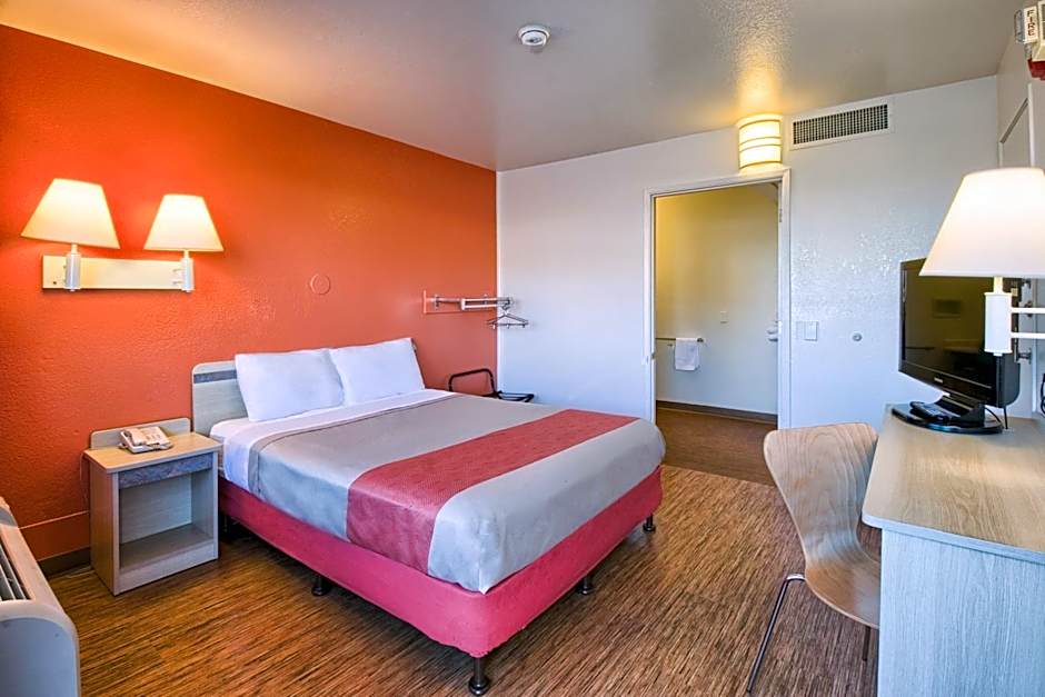 Motel 6-Pendleton, OR