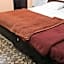 Hotel Raj Bed & Breakfast