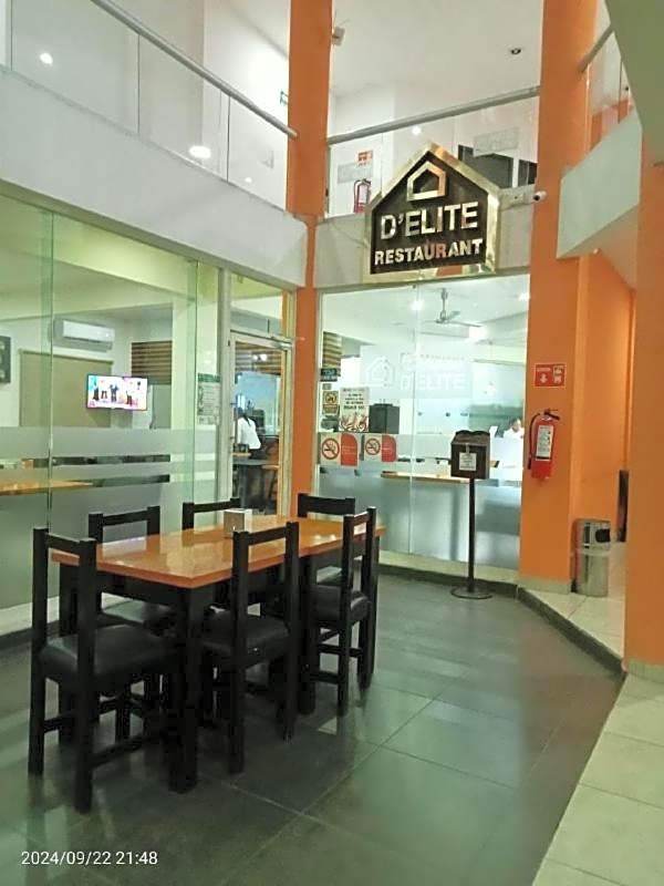 Hotel Plaza Elite