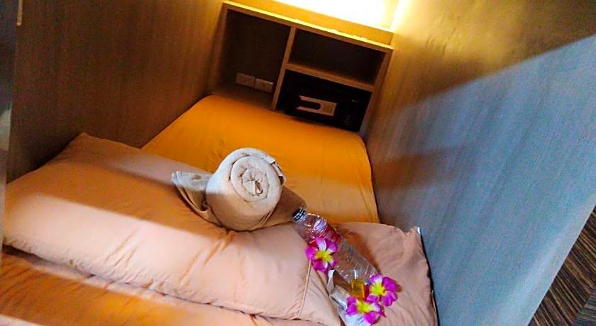 walking street hostel by new wave