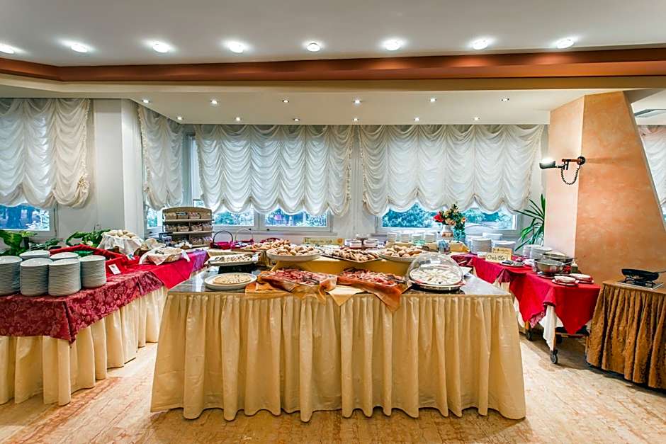 Hotel Everest