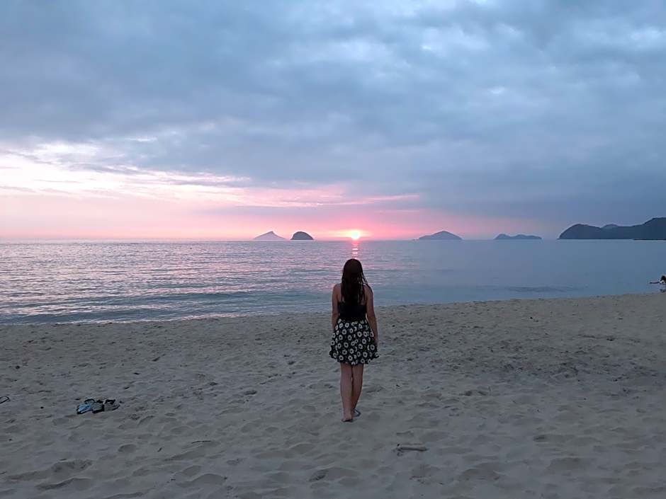 Chalé Praia Boiçucanga wi fi piscina Village Mirante Litoral Norte SP