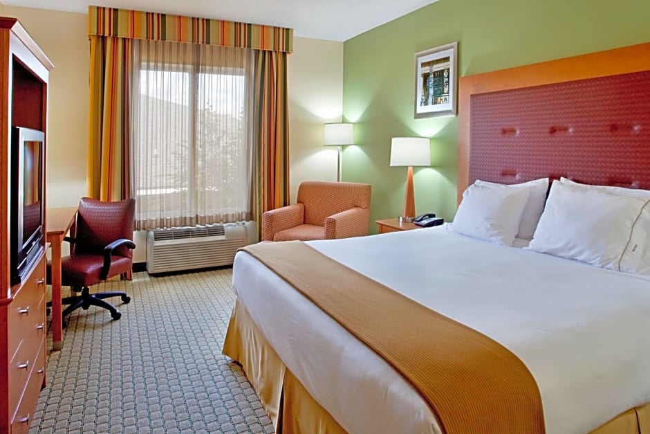 Holiday Inn Express Hotel & Suites Charleston - North