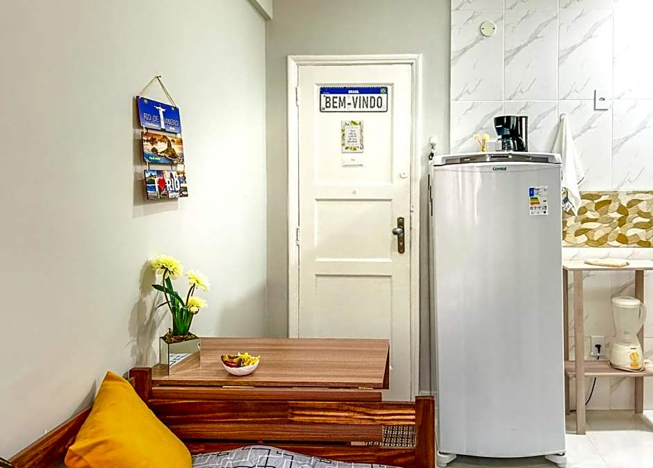 Ótimo studio c WiFi a 190m da Praia do Leme - RJ