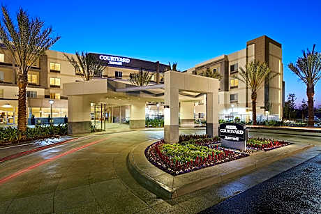 Courtyard by Marriott Long Beach Airport