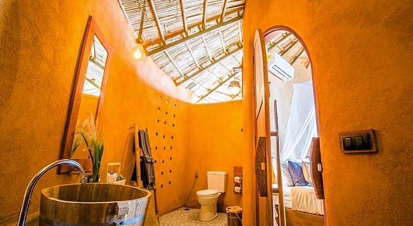 The Mud - Eco Hotel