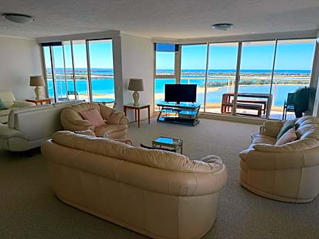 Three-Bedroom Penthouse Apartment