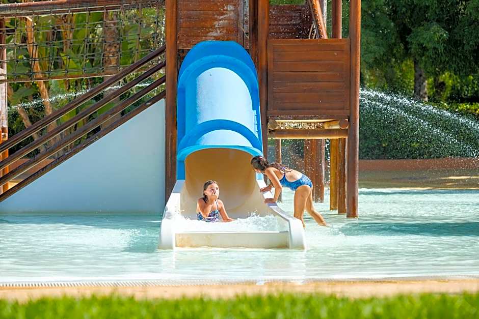 Oasis lodges