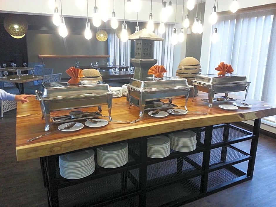 Lot 10 Boutique Hotel