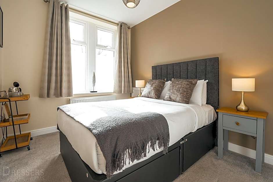 Rooms at The Dressers Arms