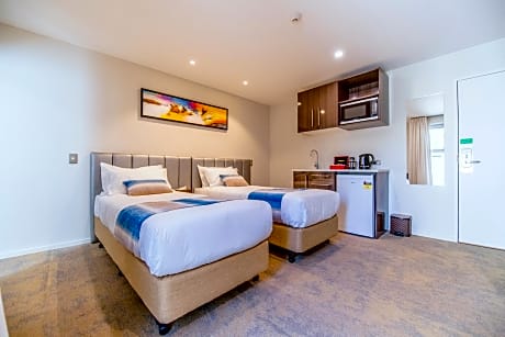 Deluxe Twin Room with Balcony