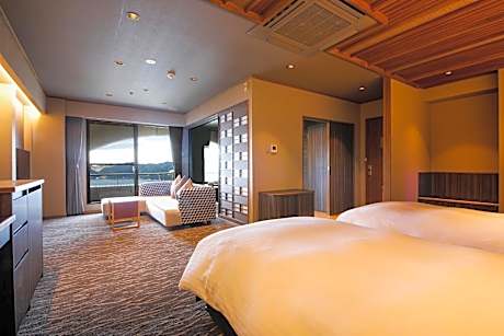 High Floor Deluxe Western Style Room With Fineview Bath - No Smoking (7th-8th Floor)