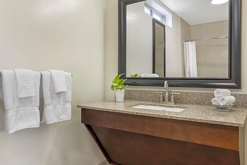 Best Western Plus Beach View Lodge Carlsbad