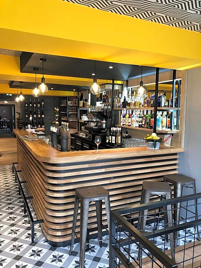 Logis Hotel Le Chêne Vert