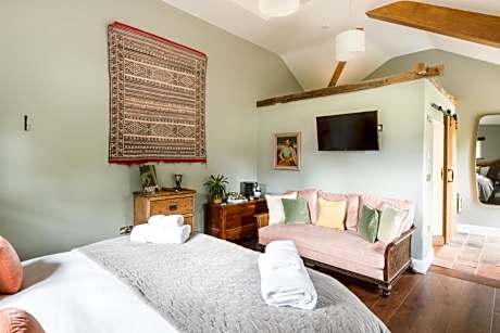 Standard Superking OR Twin Room - Fully Accessible (DOG friendly)