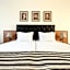 Lotus Family Hotel - Free Parking