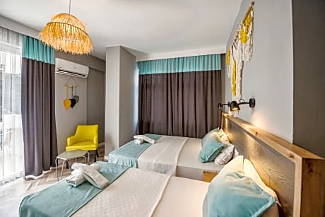 Triple Partial sea view