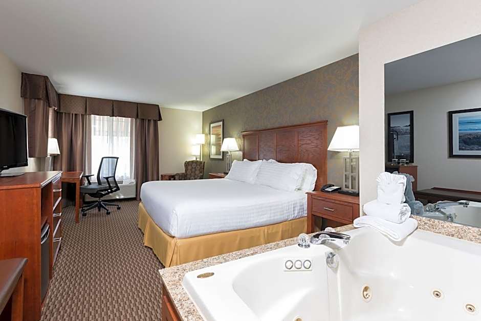 Holiday Inn Express Holland By IHG