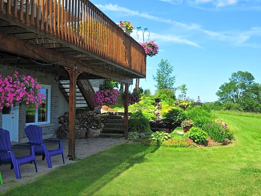 Golden Pathways Retreat B&B