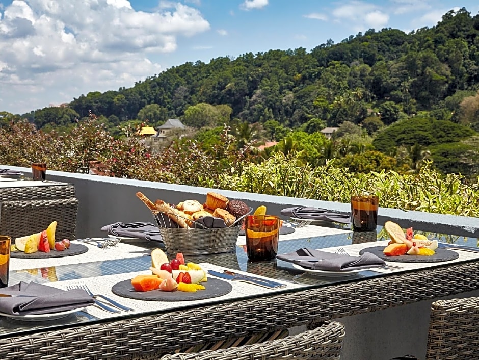 Radisson Hotel Kandy