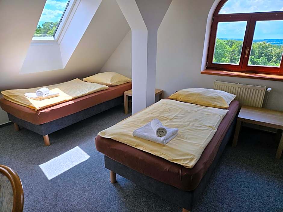 Hotel Restaurant Na Statku