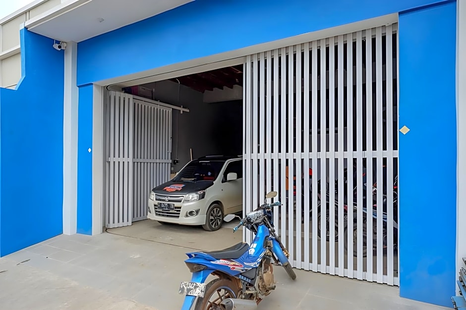 RedDoorz near Pasar Batang