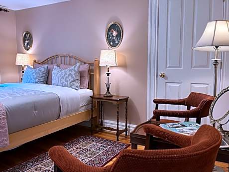 Rosebud Room-Queen-Ensuite-Single Whirlpool