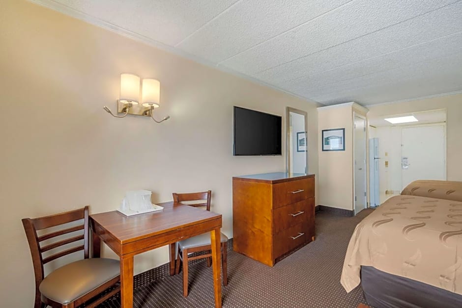 Quality Inn & Suites Oceanblock