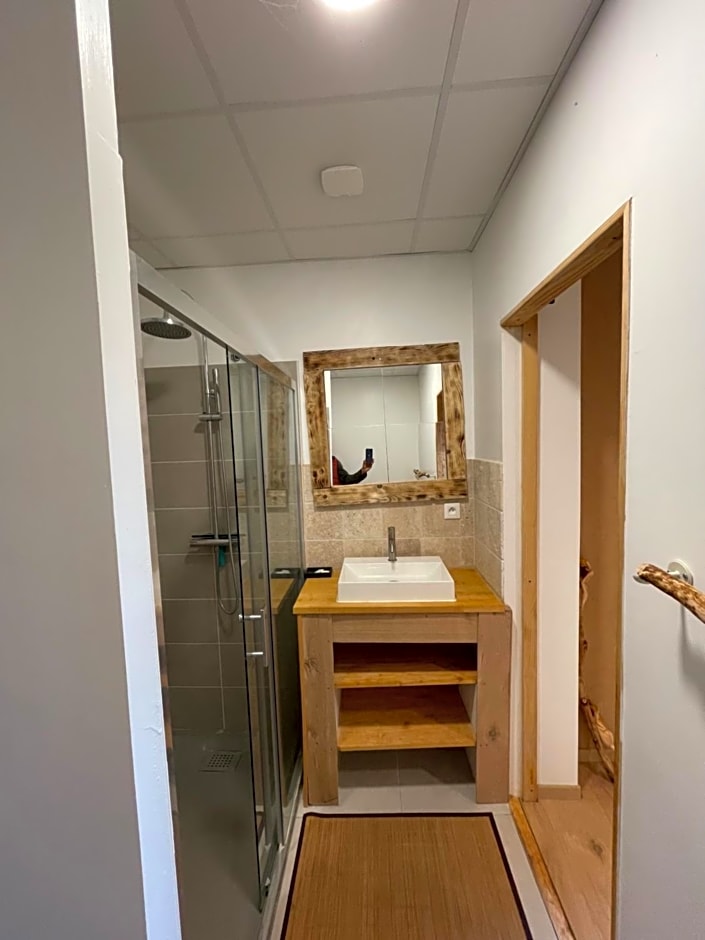 Double room on farm (La ferme du Tao)