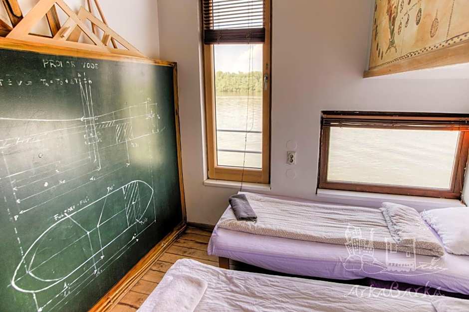 ArkaBarka Floating Hostel