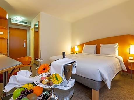 Standard Room with 1 double bed