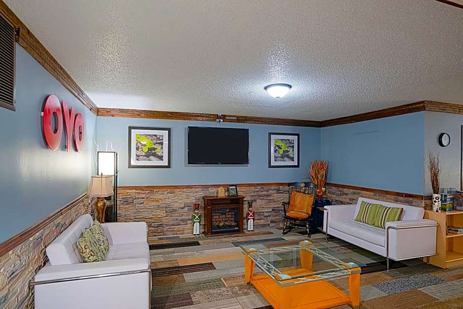OYO Hotel Redwood Falls near Jackpot Casino
