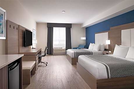 Queen Room with Two Queen Beds and Wet Bar - Pet Friendly/Non-Smoking