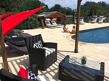 Logis Hôtel & Spa Déjeunez Sous L'Arbre