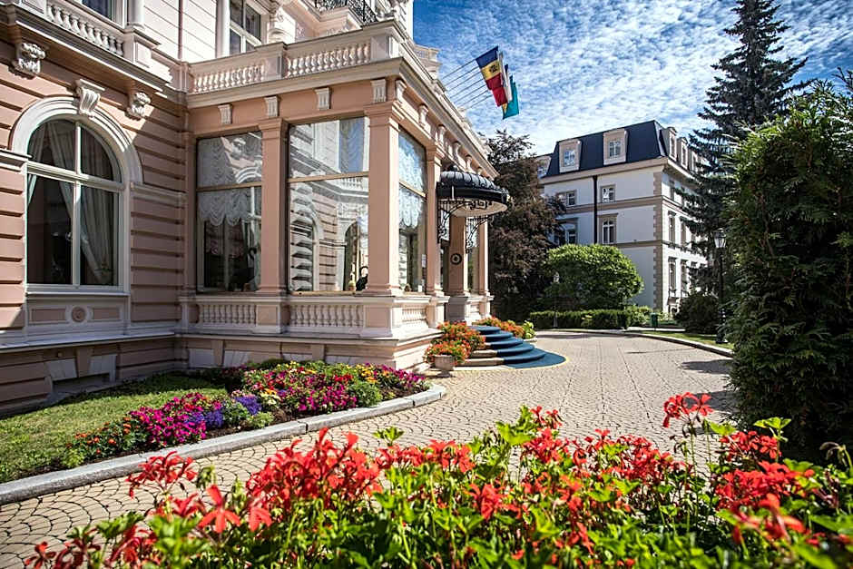 Bristol Palace