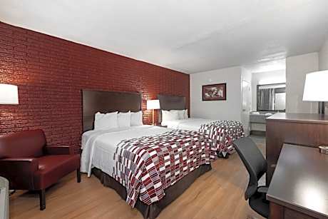 Deluxe Room with Two Queen Beds - Disability Access - Non Smoking