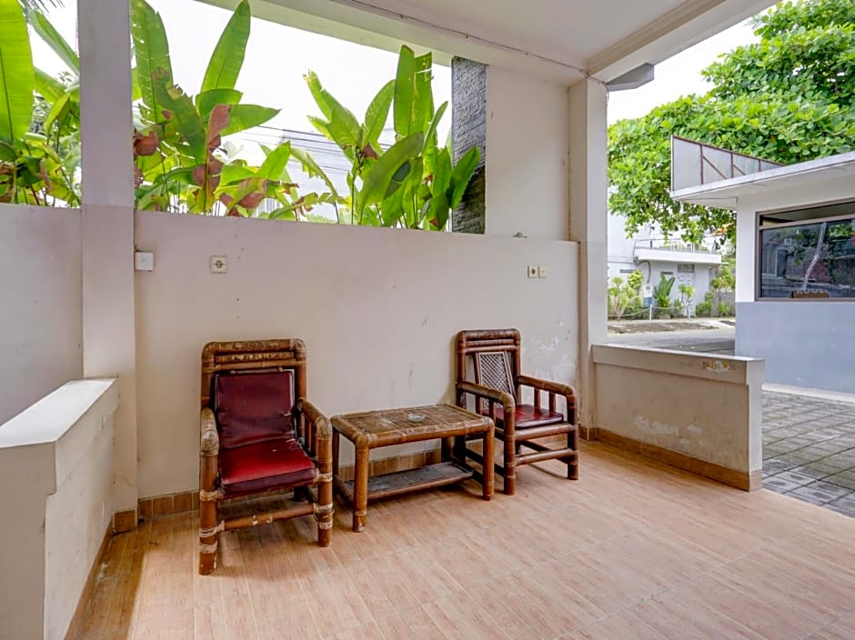 OYO Flagship 90754 Alamanda Guesthouse