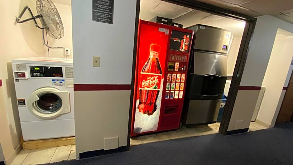 Newton Inn In Newton, KS