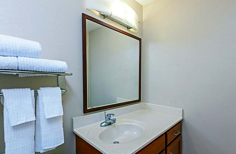 Candlewood Suites Owasso By IHG