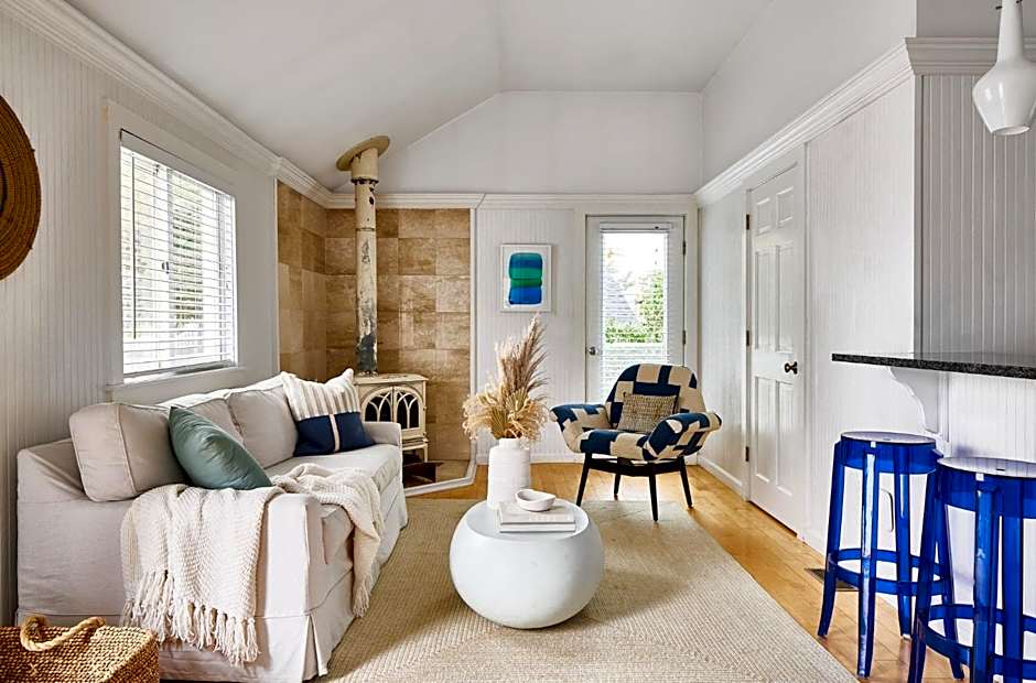 Blue - Inn on the Beach