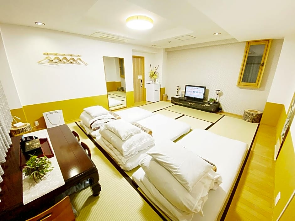 GuestHouse017徳島個室 飲食街中心 阿波踊り会館7分 文理&徳島大学 アスティとくしま車8分
