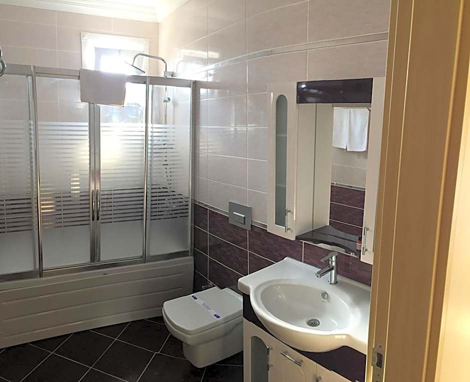 Geyi̇kli̇ Sunshi̇ne Hotel