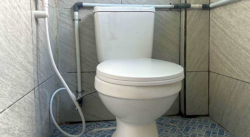 RedDoorz Syariah at Jalan Dieng 4