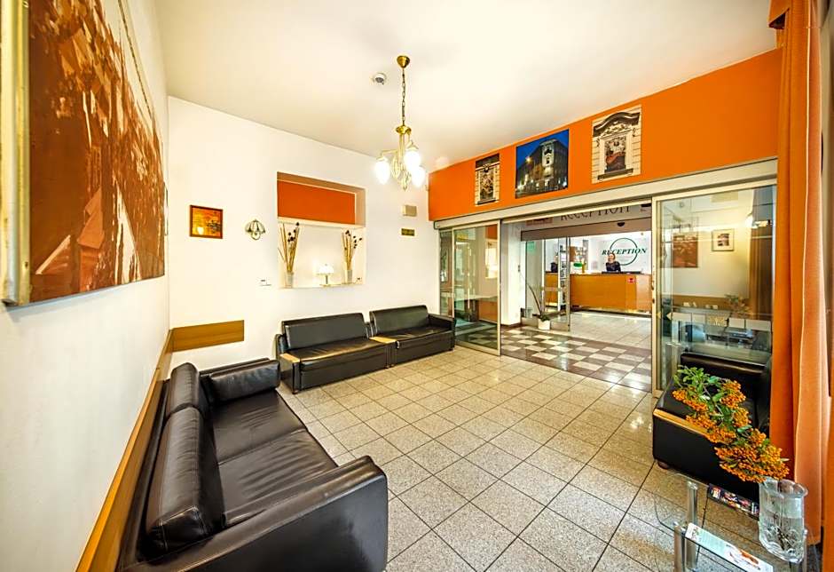 Hotel Golden City Garni