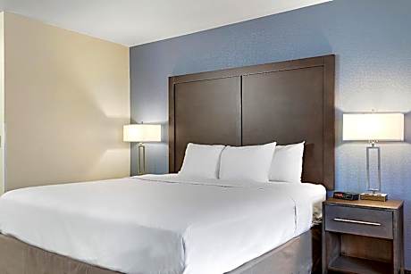 Days Inn & Conference Center by Wyndham Ellensburg