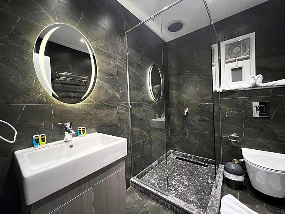 Onyx Pyramids Boutique Hotel