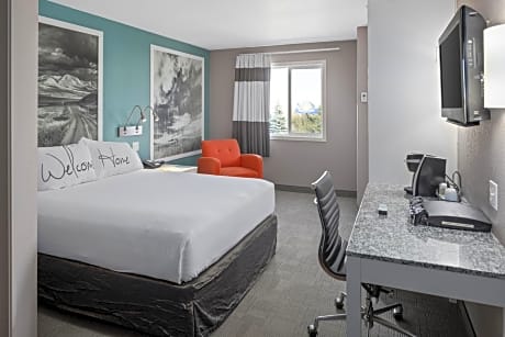 Queen Room - Non-Smoking